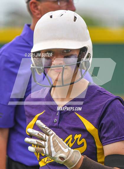 Thumbnail 1 in Weimar vs Thrall (UIL 2A Regional Semifinal Playoff) photogallery.