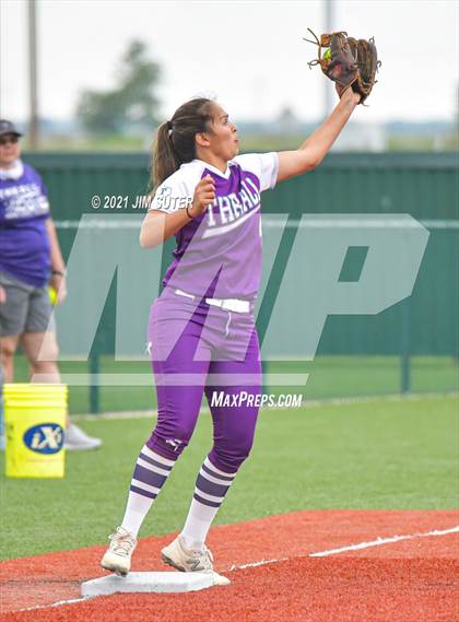 Thumbnail 3 in Weimar vs Thrall (UIL 2A Regional Semifinal Playoff) photogallery.