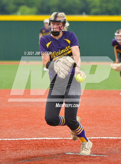 Thumbnail 1 in Weimar vs Thrall (UIL 2A Regional Semifinal Playoff) photogallery.