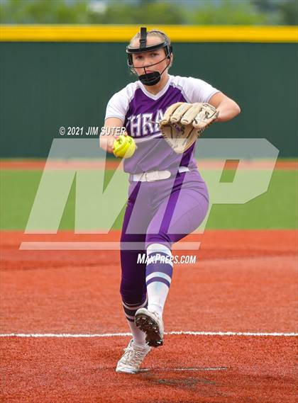 Thumbnail 3 in Weimar vs Thrall (UIL 2A Regional Semifinal Playoff) photogallery.