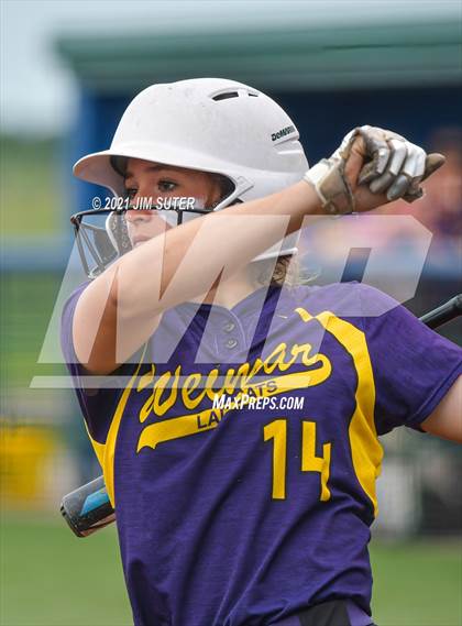 Thumbnail 3 in Weimar vs Thrall (UIL 2A Regional Semifinal Playoff) photogallery.