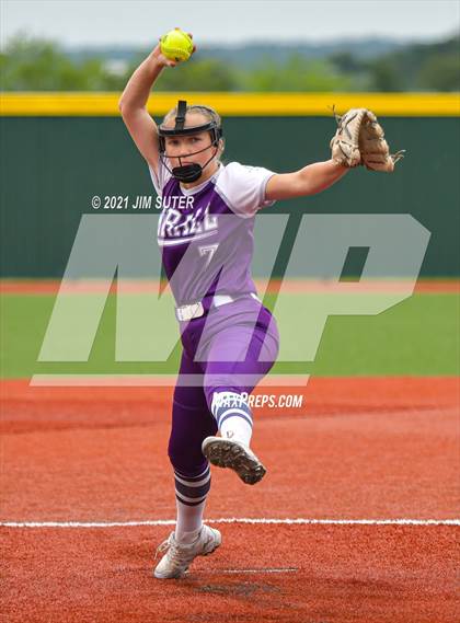 Thumbnail 1 in Weimar vs Thrall (UIL 2A Regional Semifinal Playoff) photogallery.
