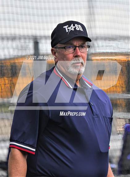 Thumbnail 2 in Weimar vs Thrall (UIL 2A Regional Semifinal Playoff) photogallery.