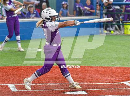 Thumbnail 3 in Weimar vs Thrall (UIL 2A Regional Semifinal Playoff) photogallery.