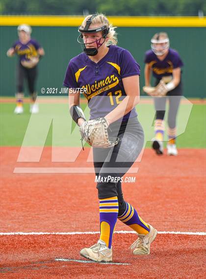 Thumbnail 1 in Weimar vs Thrall (UIL 2A Regional Semifinal Playoff) photogallery.