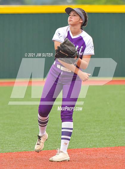 Thumbnail 1 in Weimar vs Thrall (UIL 2A Regional Semifinal Playoff) photogallery.