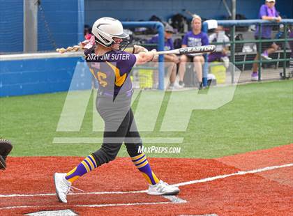 Thumbnail 2 in Weimar vs Thrall (UIL 2A Regional Semifinal Playoff) photogallery.