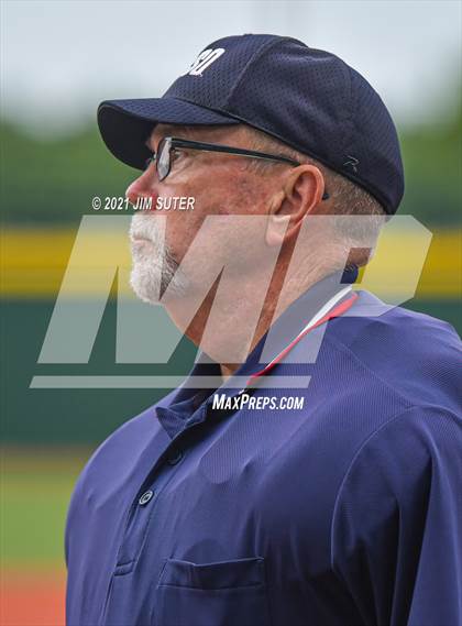 Thumbnail 3 in Weimar vs Thrall (UIL 2A Regional Semifinal Playoff) photogallery.