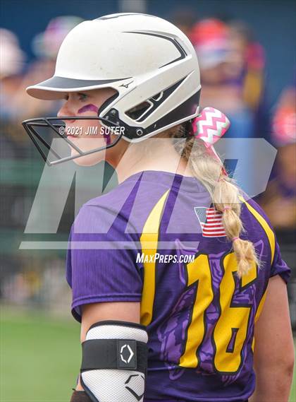 Thumbnail 1 in Weimar vs Thrall (UIL 2A Regional Semifinal Playoff) photogallery.