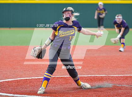 Thumbnail 3 in Weimar vs Thrall (UIL 2A Regional Semifinal Playoff) photogallery.