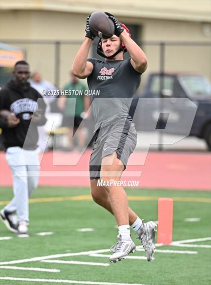 Thumbnail 2 in Mayfair vs. Mater Dei  (LB Poly Legends 7x7) photogallery.