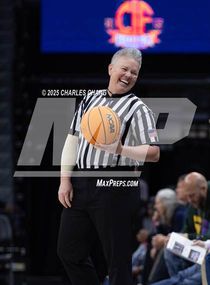 Thumbnail 2 in Marin Catholic vs. Mater Dei Catholic (CIF D3 Finals) photogallery.