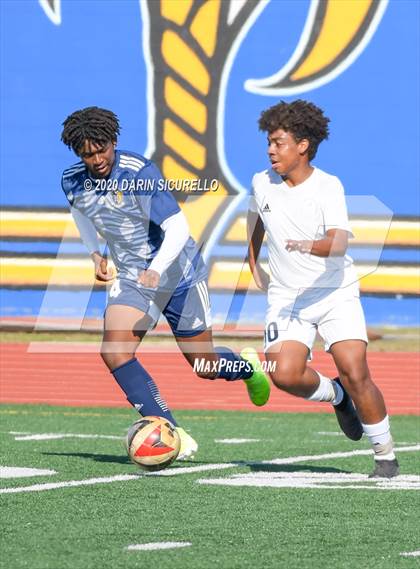 Thumbnail 1 in Millikan vs. Mayfair (Marina Holiday Tournament) photogallery.