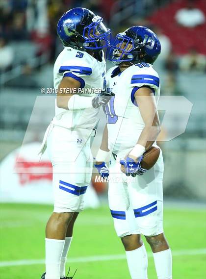 Thumbnail 3 in Mountain Pointe vs. Chandler (AIA 6A Final) photogallery.