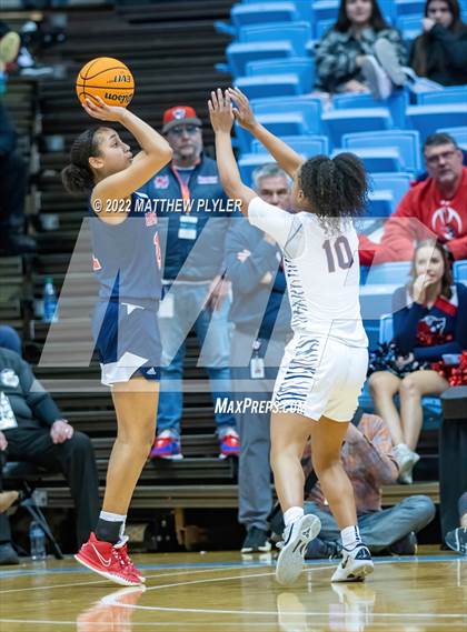 Thumbnail 2 in Apex Friendship vs. Chambers (NCHSAA 4A Final) (1 of 2 - the Game) photogallery.