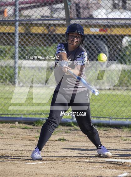 Thumbnail 1 in Santee vs Orthopaedic (Lincoln Classic Tournament) photogallery.