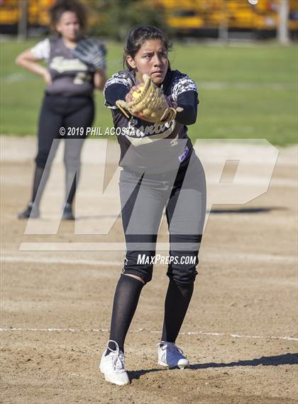 Thumbnail 3 in Santee vs Orthopaedic (Lincoln Classic Tournament) photogallery.