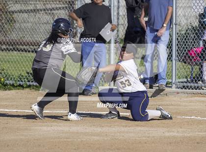 Thumbnail 2 in Santee vs Orthopaedic (Lincoln Classic Tournament) photogallery.