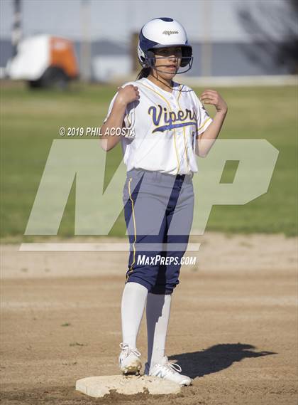 Thumbnail 2 in Santee vs Orthopaedic (Lincoln Classic Tournament) photogallery.