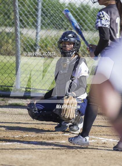 Thumbnail 2 in Santee vs Orthopaedic (Lincoln Classic Tournament) photogallery.
