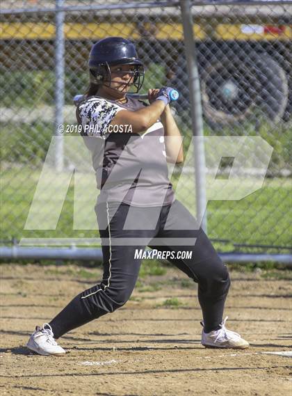 Thumbnail 2 in Santee vs Orthopaedic (Lincoln Classic Tournament) photogallery.