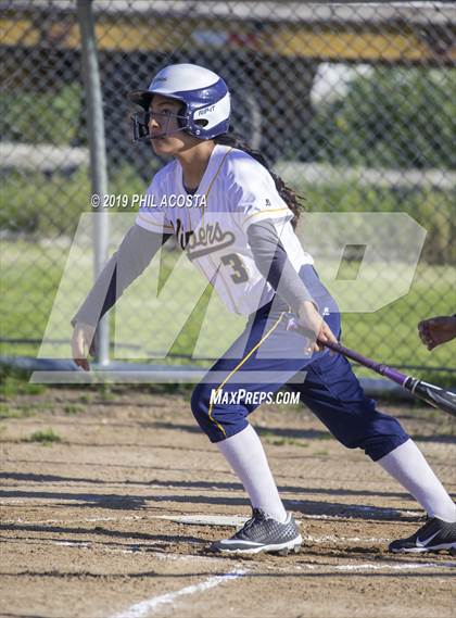 Thumbnail 2 in Santee vs Orthopaedic (Lincoln Classic Tournament) photogallery.