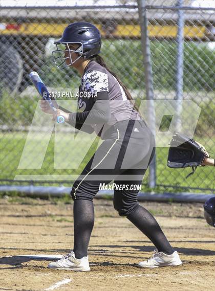 Thumbnail 3 in Santee vs Orthopaedic (Lincoln Classic Tournament) photogallery.