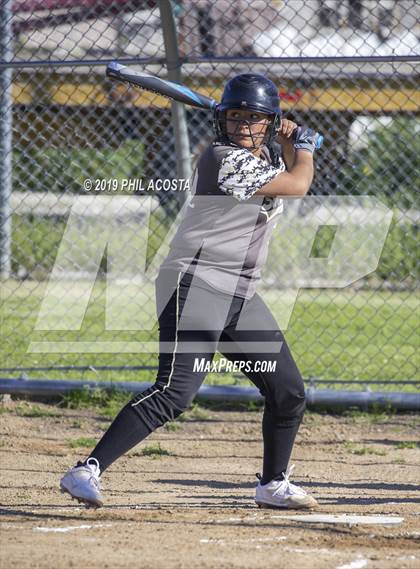 Thumbnail 1 in Santee vs Orthopaedic (Lincoln Classic Tournament) photogallery.