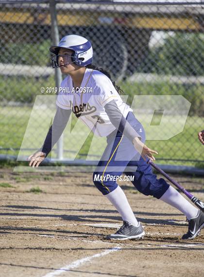 Thumbnail 3 in Santee vs Orthopaedic (Lincoln Classic Tournament) photogallery.
