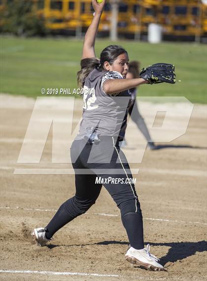 Thumbnail 3 in Santee vs Orthopaedic (Lincoln Classic Tournament) photogallery.