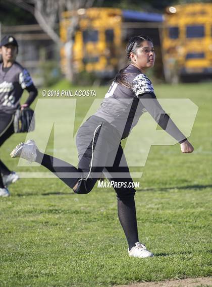 Thumbnail 3 in Santee vs Orthopaedic (Lincoln Classic Tournament) photogallery.