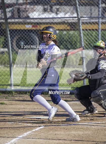 Thumbnail 2 in Santee vs Orthopaedic (Lincoln Classic Tournament) photogallery.