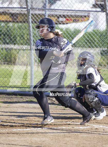 Thumbnail 2 in Santee vs Orthopaedic (Lincoln Classic Tournament) photogallery.