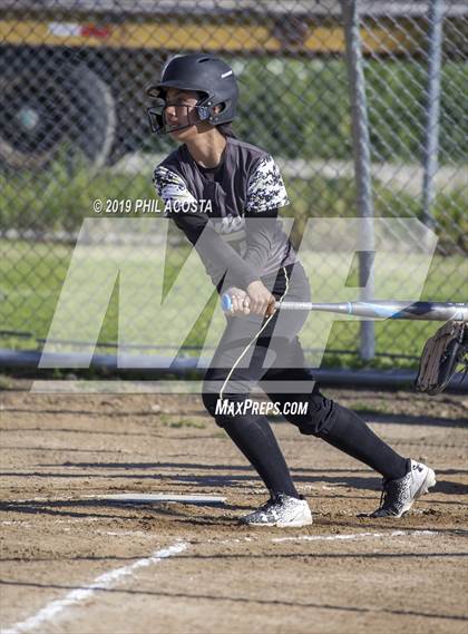 Thumbnail 2 in Santee vs Orthopaedic (Lincoln Classic Tournament) photogallery.