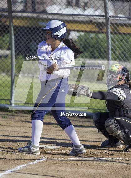 Thumbnail 2 in Santee vs Orthopaedic (Lincoln Classic Tournament) photogallery.