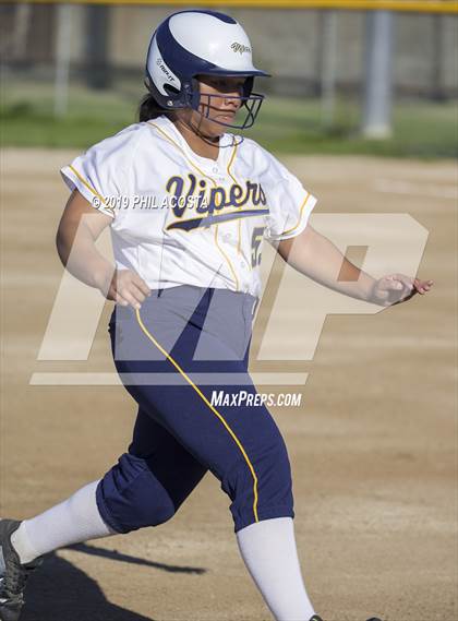Thumbnail 1 in Santee vs Orthopaedic (Lincoln Classic Tournament) photogallery.