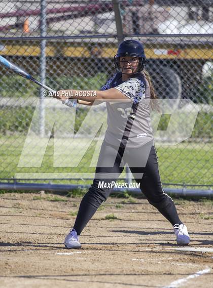 Thumbnail 3 in Santee vs Orthopaedic (Lincoln Classic Tournament) photogallery.