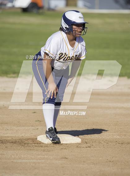Thumbnail 2 in Santee vs Orthopaedic (Lincoln Classic Tournament) photogallery.