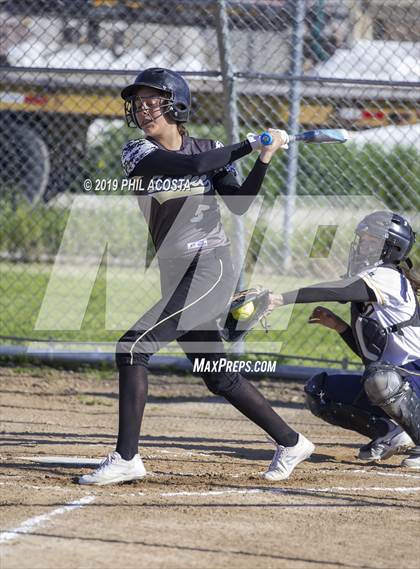 Thumbnail 3 in Santee vs Orthopaedic (Lincoln Classic Tournament) photogallery.
