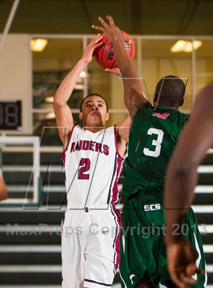 Thumbnail 2 in Stonewall Jackson vs Glenelg Country (Wakefield Holiday Tournament) photogallery.