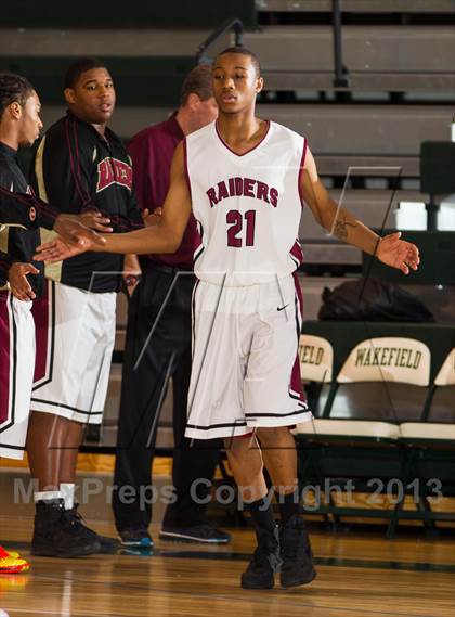 Thumbnail 3 in Stonewall Jackson vs Glenelg Country (Wakefield Holiday Tournament) photogallery.