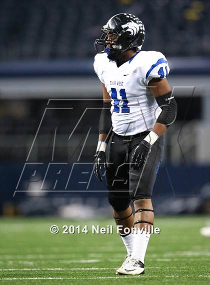Thumbnail 3 in Keller vs. Plano West (UIL 6A Division 1 Region I Bi-District Playoff) photogallery.