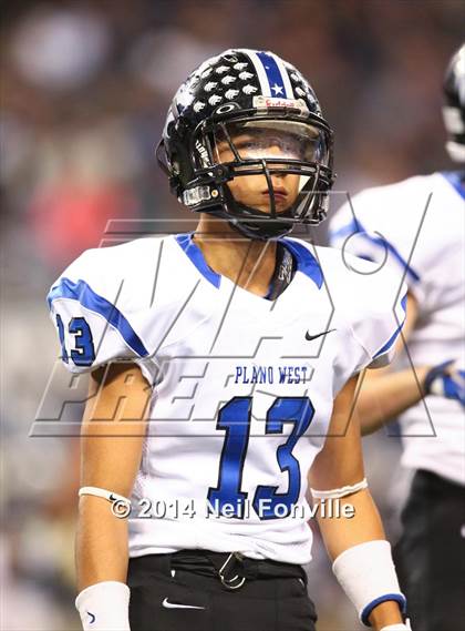 Thumbnail 3 in Keller vs. Plano West (UIL 6A Division 1 Region I Bi-District Playoff) photogallery.