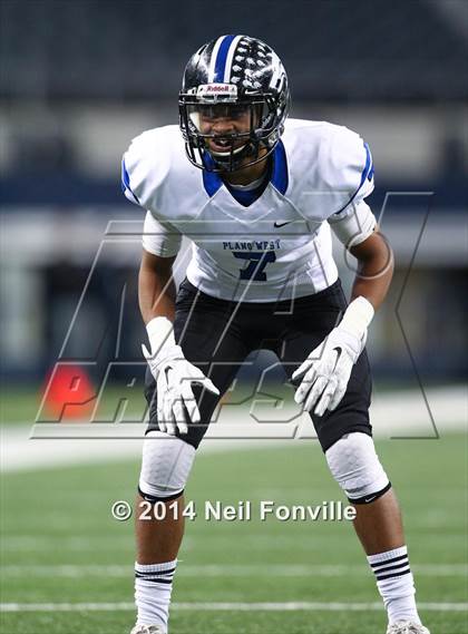 Thumbnail 2 in Keller vs. Plano West (UIL 6A Division 1 Region I Bi-District Playoff) photogallery.