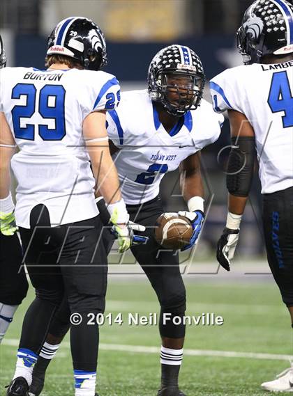 Thumbnail 3 in Keller vs. Plano West (UIL 6A Division 1 Region I Bi-District Playoff) photogallery.