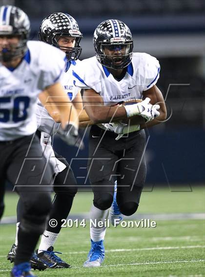 Thumbnail 2 in Keller vs. Plano West (UIL 6A Division 1 Region I Bi-District Playoff) photogallery.