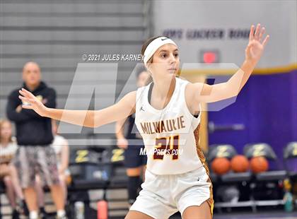 Thumbnail 2 in Cherokee Trail vs Milwaukie High School (Tarkanian Classic) photogallery.