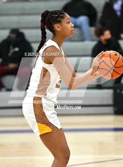 Thumbnail 1 in Cherokee Trail vs Milwaukie High School (Tarkanian Classic) photogallery.