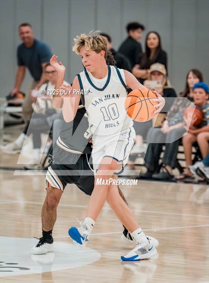 Thumbnail 2 in JV: Servite VS San Juan Hills photogallery.