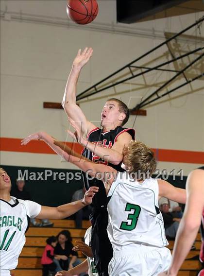 Thumbnail 2 in Bella Vista vs. El Camino (Mesa Verde Tournament) photogallery.